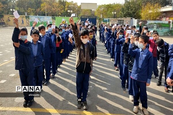 برگزاری انتخابات شورای دانش‌آموزی دبستان پسرانه اولیای شیرازی