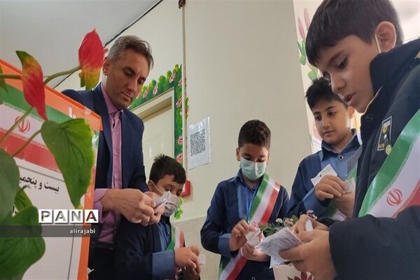 برگزاری انتخابات شورای دانش‌آموزی دبستان پسرانه اولیای شیرازی