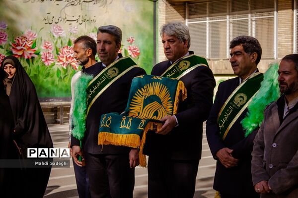 بزرگداشت شهدای دانش‌آموز در دبیرستان هاتف