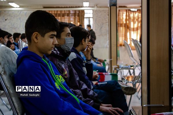 بزرگداشت شهدای دانش‌آموز در دبیرستان هاتف