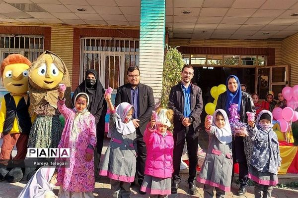 آغاز هفته کتاب‌ و کتابخوانی در آموزشگاه شهید روزبه‌نیا شهرستان قرچک