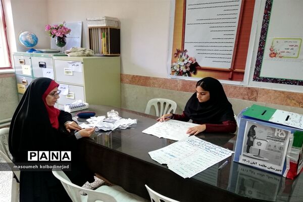 انتخابات شورای دانش‌آموزی در دبیرستان مائده گلوگاه