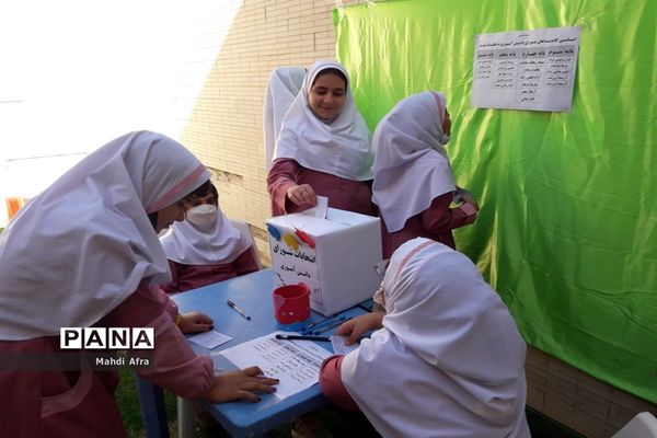 برگزاری انتخابات شوراهای دانش‌آموزی در مدارس شهرستان بهبهان