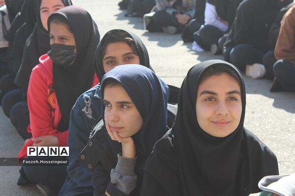 برگزاری انتخابات شورای دانش‌آموزی در بهارستان‌ ٢