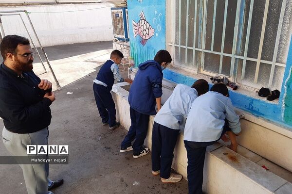 آموزش و برگزاری نماز جماعت در دبستان ارشاد رودهن