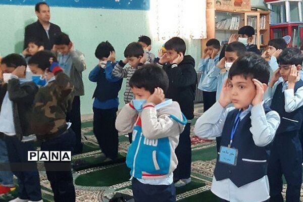 آموزش و برگزاری نماز جماعت در دبستان ارشاد رودهن