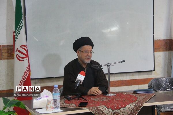 نشست مجمع استعدادهای درخشان شهید‌بهشتی ناحیه یک شهرری