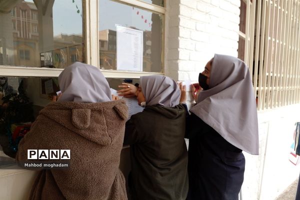 برگزاری انتخابات شورای دانش‌آموزی در دبیرستان شهیده معصومه قزوینی منطقه ۱۳