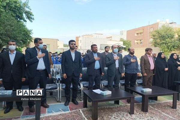 زنگ هفته کتاب و کتابخوانی در مدارس استان بوشهر نواخته شد