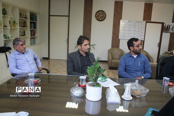 جلسه شورای برنامه‌ریزی اردوگاه‌های دانش‌آموزی استان بوشهر