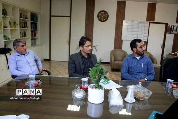 جلسه شورای برنامه‌ریزی اردوگاه‌های دانش‌آموزی استان بوشهر