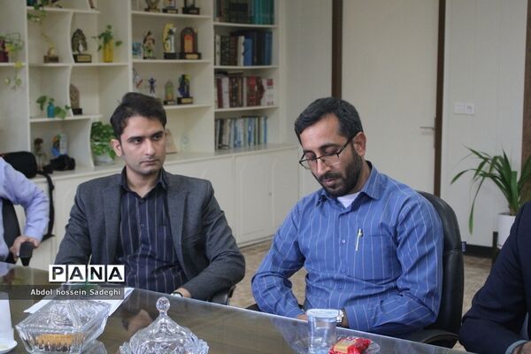 جلسه شورای برنامه‌ریزی اردوگاه‌های دانش‌آموزی استان بوشهر