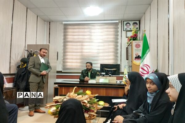 دیدار معتمدین و اعضای کانون فرهنگی هنری شهدا مسجد ترک آباد با کارکنان کلانتری ۱۳ علوی کاشان