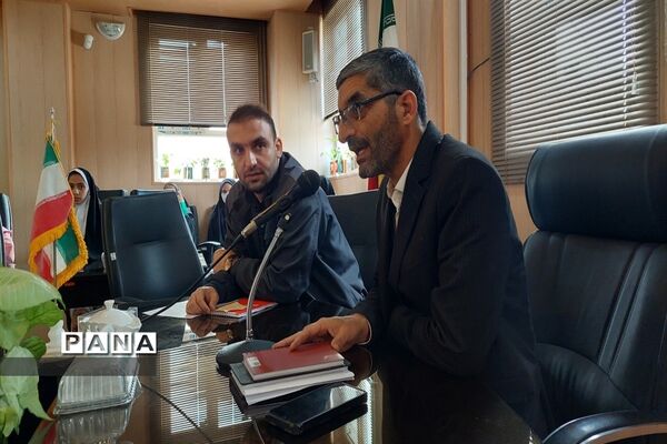 جلسه مدیر سازمان دانش‌آموزی استان اصفهان با خبرنگاران خبرگزاری پانای شهرستان فلاورجان