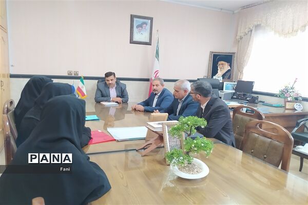 برگزاری جلسه شورای برنامه‌ریزی و دوره توانمندسازی مربیان شهرستان فلاورجان