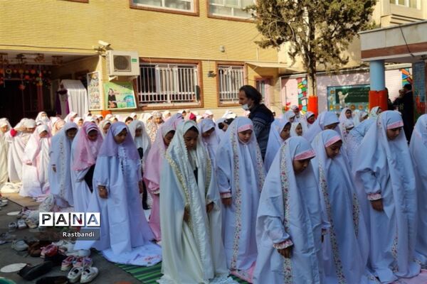 جشن عبادت کلاس سومی‌های دبستان اندیشه منطقه ۱۳