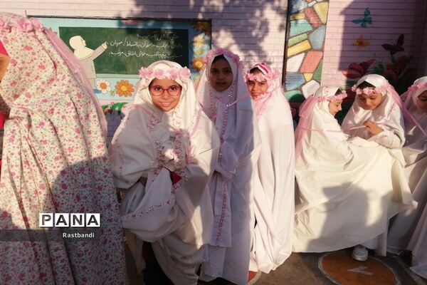 جشن عبادت کلاس سومی‌های دبستان اندیشه منطقه ۱۳