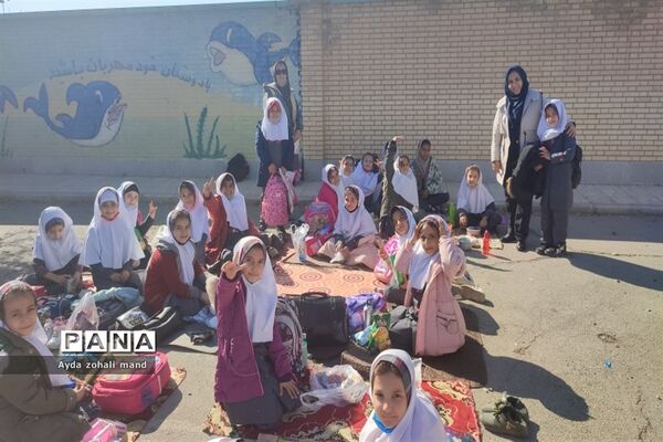 برگزاری مراسم هفته کتابخوانی در مدرسه توفیق رباط‌کریم