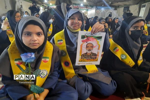 تجدید میثاق دانش‌آموزان مدرسه پاینده ناحیه یک اهواز با آرمان‌های شهدا