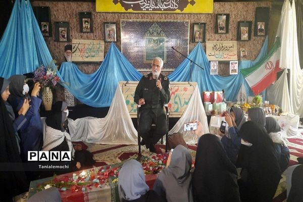 تجدید میثاق دانش‌آموزان مدرسه پاینده ناحیه یک اهواز با آرمان‌های شهدا