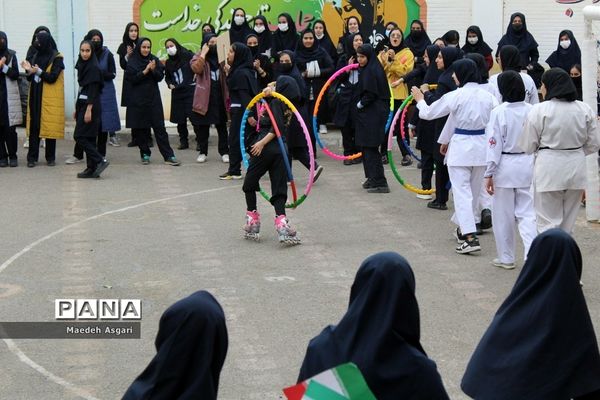 برگزاری المپیاد ورزشی درون مدرسه‌ای در دبیرستان شهید‌خدابخشی قم