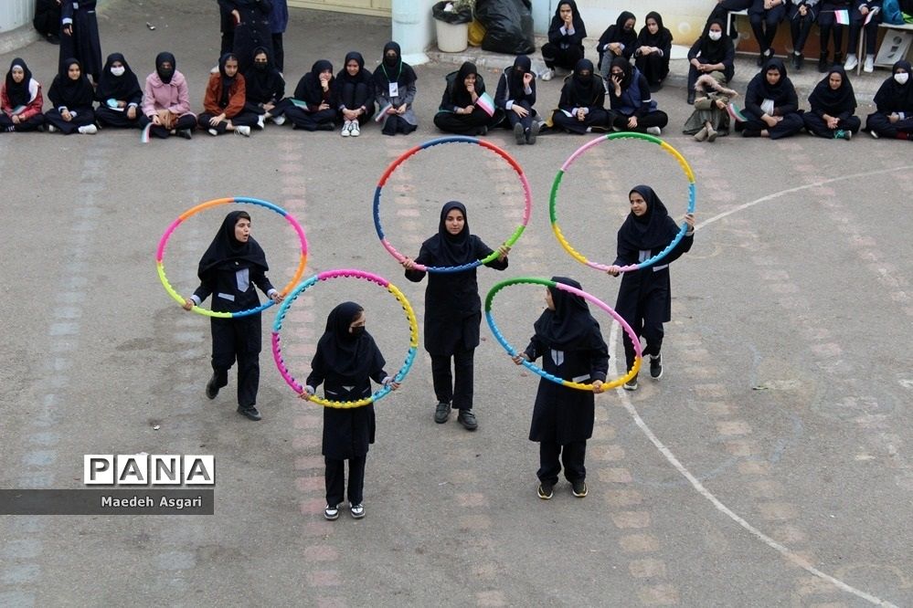 برگزاری المپیاد ورزشی درون مدرسه‌ای در دبیرستان شهید‌خدابخشی قم