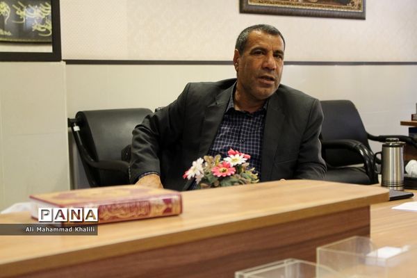 دیدار مشاور مدیرکل آموزش و پرورش فارس در امور عشایر با اعضای سازمان دانش‌آموزی فارس