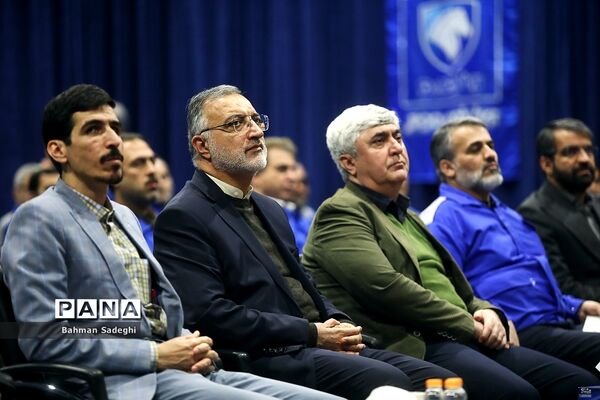 رونمایی از تاکسی‌ ون‌های جدید شهرداری تهران