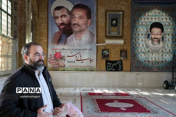 مراسم غبارروبی مزار شهدای بسیج فرهنگیان ناحیه دو شهرری