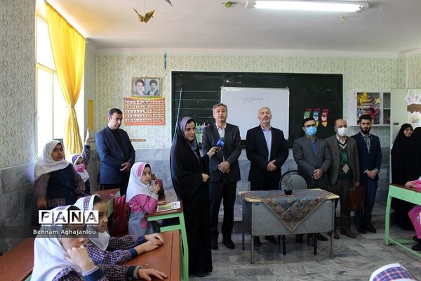 افتتاح کتابخانه کلاسی با عنوان «یار مهربان» در زنجان