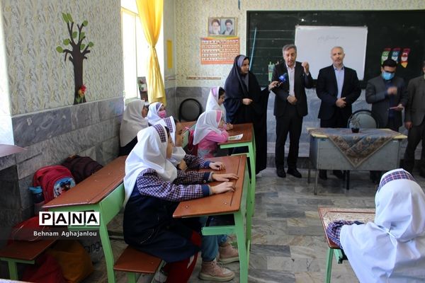 افتتاح کتابخانه کلاسی با عنوان «یار مهربان» در زنجان