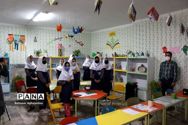 افتتاح کتابخانه کلاسی با عنوان «یار مهربان» در زنجان