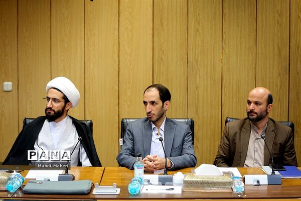 آیین تفاهم‌نامه بین وزارت آموزش و پرورش و پژوهشگاه رویان