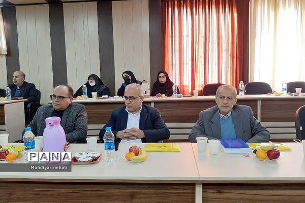 برگزاری شورای تخصصی موسسان مدارس غیردولتی قطب ۵ شرق تهران در رودهن