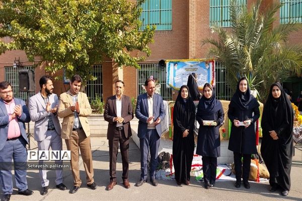 برگزاری جشن هفته کتابخوانی و بسیج درآموزشگاه نمونه دولتی ارشاد شهرستان قرچک