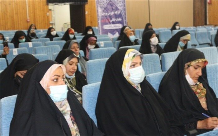 والدین در کنار مربیان نقش بسیار مهمی در تربیت و تقویت خلاق کودکان دارند