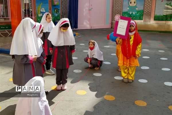 برگزاری بازی‌های بومی محلی در دبستان اندیشه منطقه ۱۳