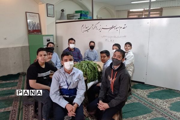 برگزاری مراسم‌ میز جذب بسیج در مدارس رودهن