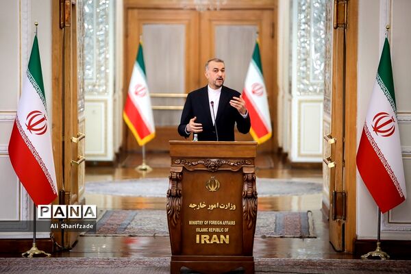 نشست خبری وزیر امور خارجه