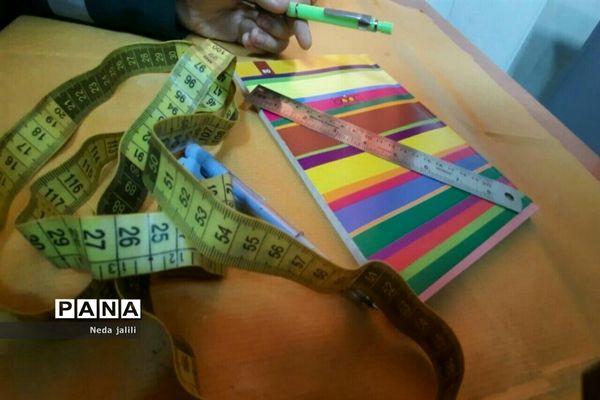 آموزش خیاطی توسط دانش‌آموزان