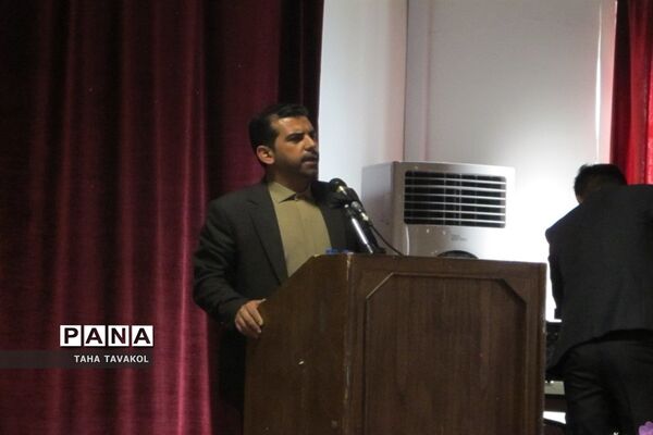 جلسه معاونان و مربیان پرورشی به‌مناسبت هفته بسیج در شهرستان پردیس