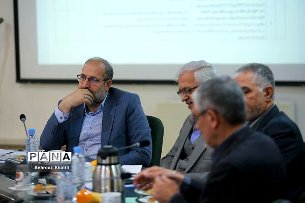 نشست شورای معاونان امور مجلس وزارتخانه‌ها و سازمان‌های دولتی