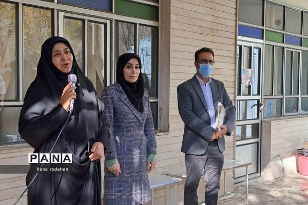 تقدیر از گروه نقاشی همگانی مدرسه نوین‌آفرین رودهن