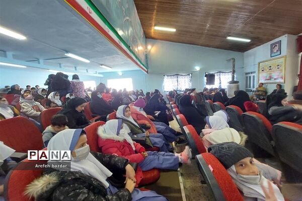 برگزاری جشن کتاب در بلده