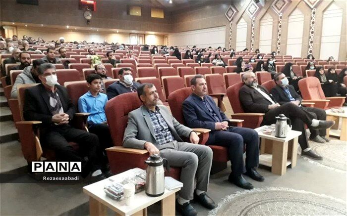 فرهنگیان پیش قراول قافله پیشرفت ایران قوی هستند