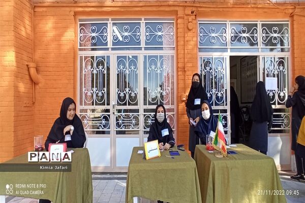 انتخابات شورای دانش‌آموزی در دبیرستان شاهد مطهره کاشمر