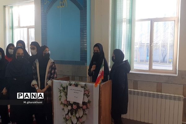 برگزاری انتخابات شورای دانش‌آموزی دبیرستان مکتبی