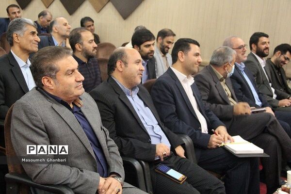 نشست مدیران  مدارس ناحیه یک و دو شهرری