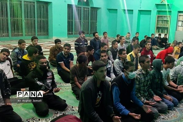 بازدید رئیس و معاونان سازمان دانش‌آموزی فارس از مدرسه شبانه‌روزی عشایری شهید بهشتی در شیراز