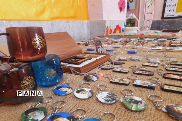 برپایی نمایشگاه کتاب در کانون فرهنگی تربیتی شهید باهنر امیدیه
